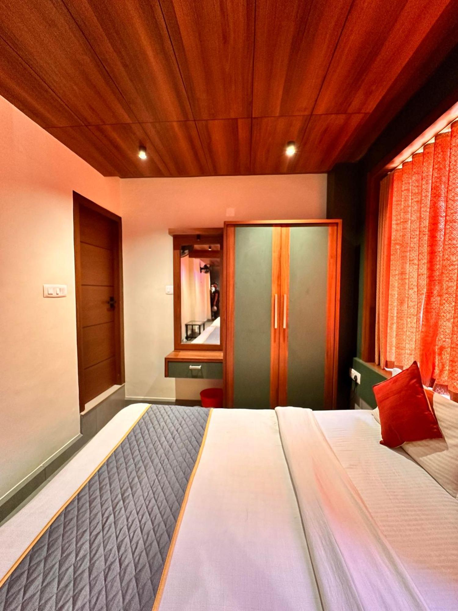 City Palace Hotel Ooty Exterior foto